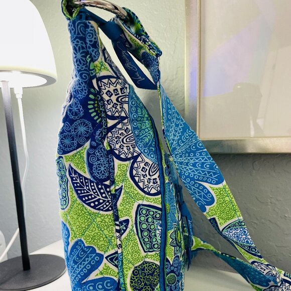 Vera Bradley Crossbody Bag - Doodle Daisy Retired Pattern - Blue Floral Quilted - Picture 6 of 12